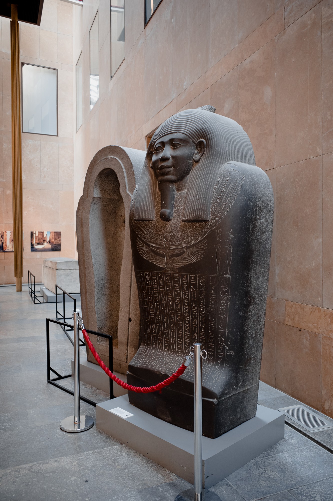 Leiden - Chris A James