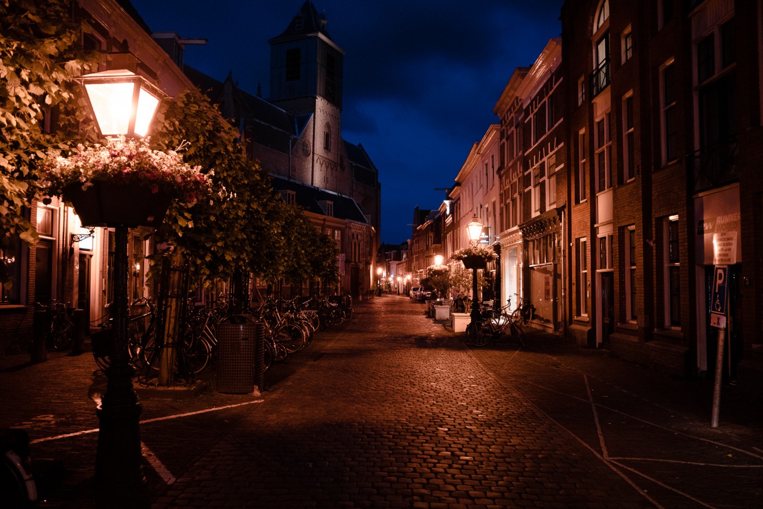 Leiden - Chris A James