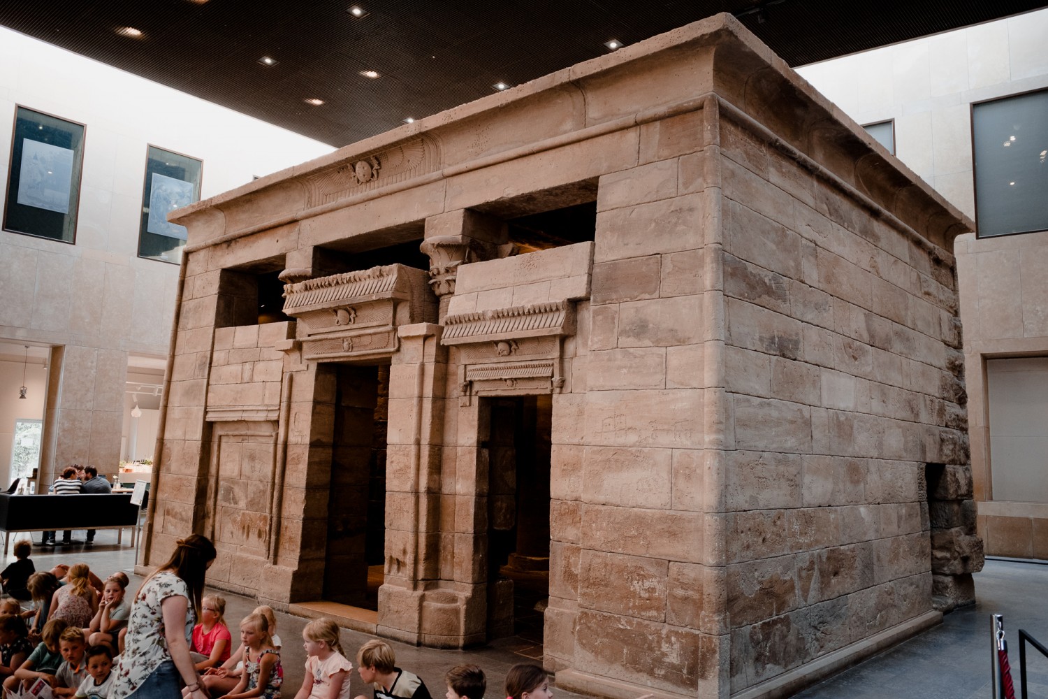 Leiden - Chris A James