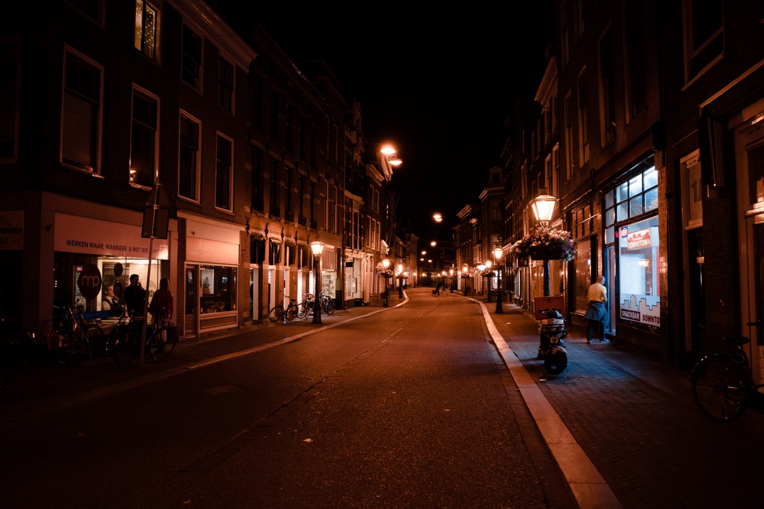 Leiden - Chris A James