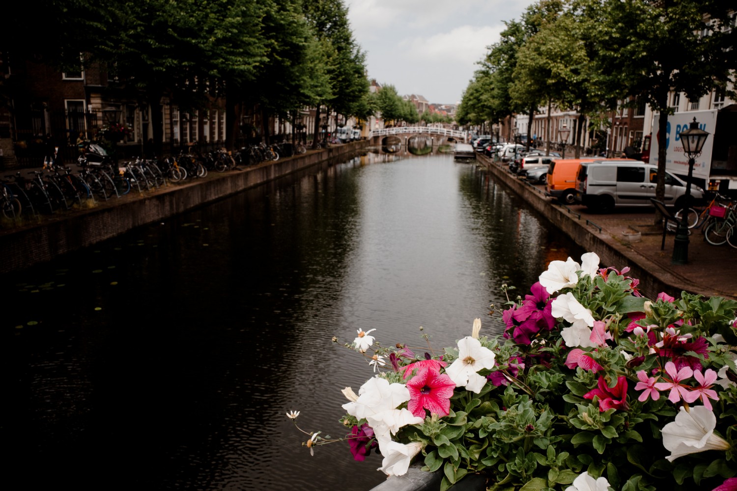 Leiden - Chris A James