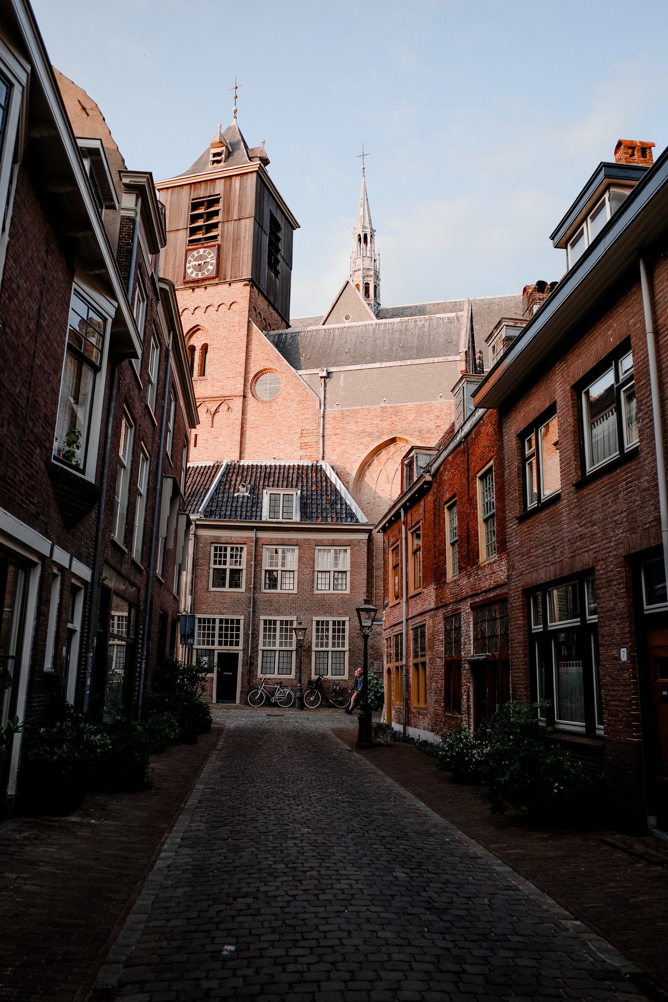 Leiden - Chris A James